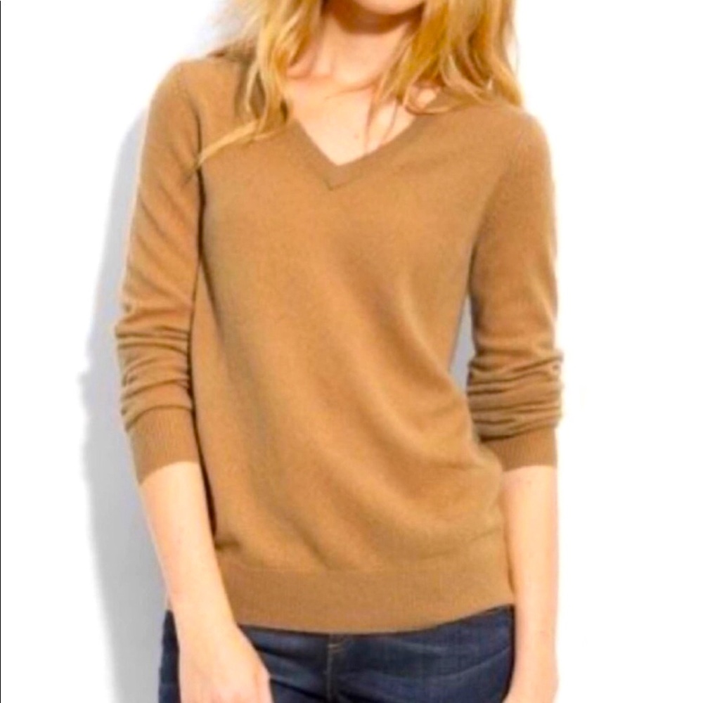 NWOT Banana Republic 100% Merino Wool Sweater